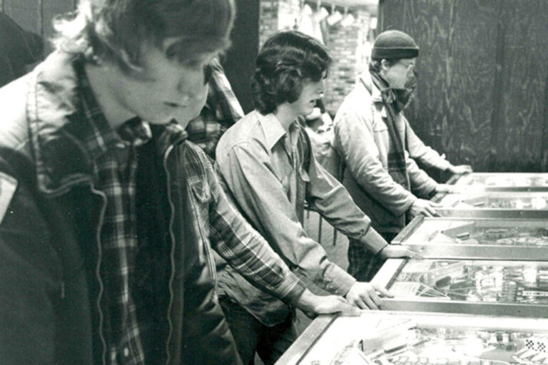 Illini-Union-Rec-Room-Pinball-Games-1970s-1024x683-1